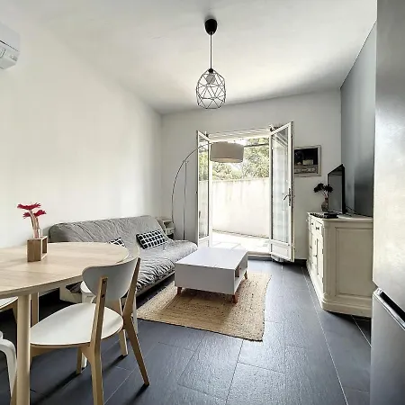 Holiday home Les Oiseaux Du Paradis *