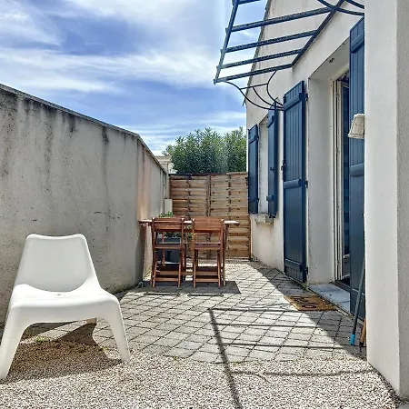 Holiday home Les Oiseaux Du Paradis *